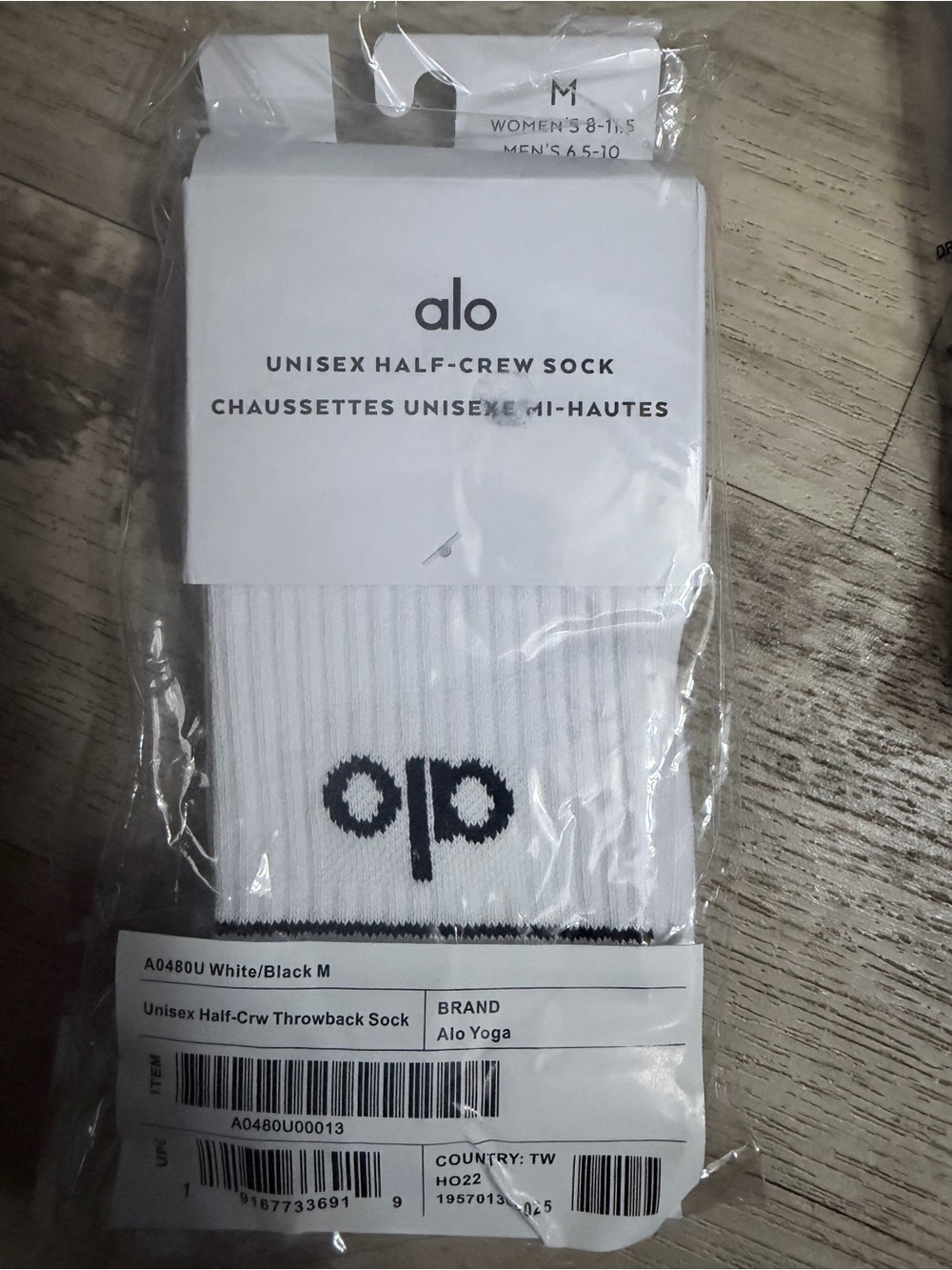 ALO Yoga White and Black Unisex Half-Crew Athletic Socks